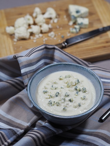 Creamy Cauliflower Soup with Pear and French Blue Cheese