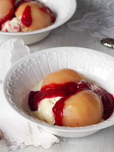 French recipe Peach Melba and story behind with Auguste Escoffier