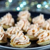 Mousse de saumon fumé sur blinis