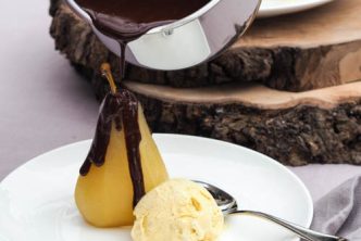 Pears Belle-Hélène Classic French dessert