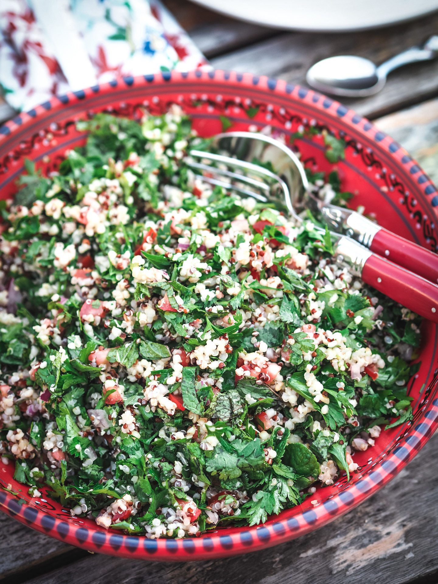 Salade de quinoa aux herbes fraîches façon taboulé libanais