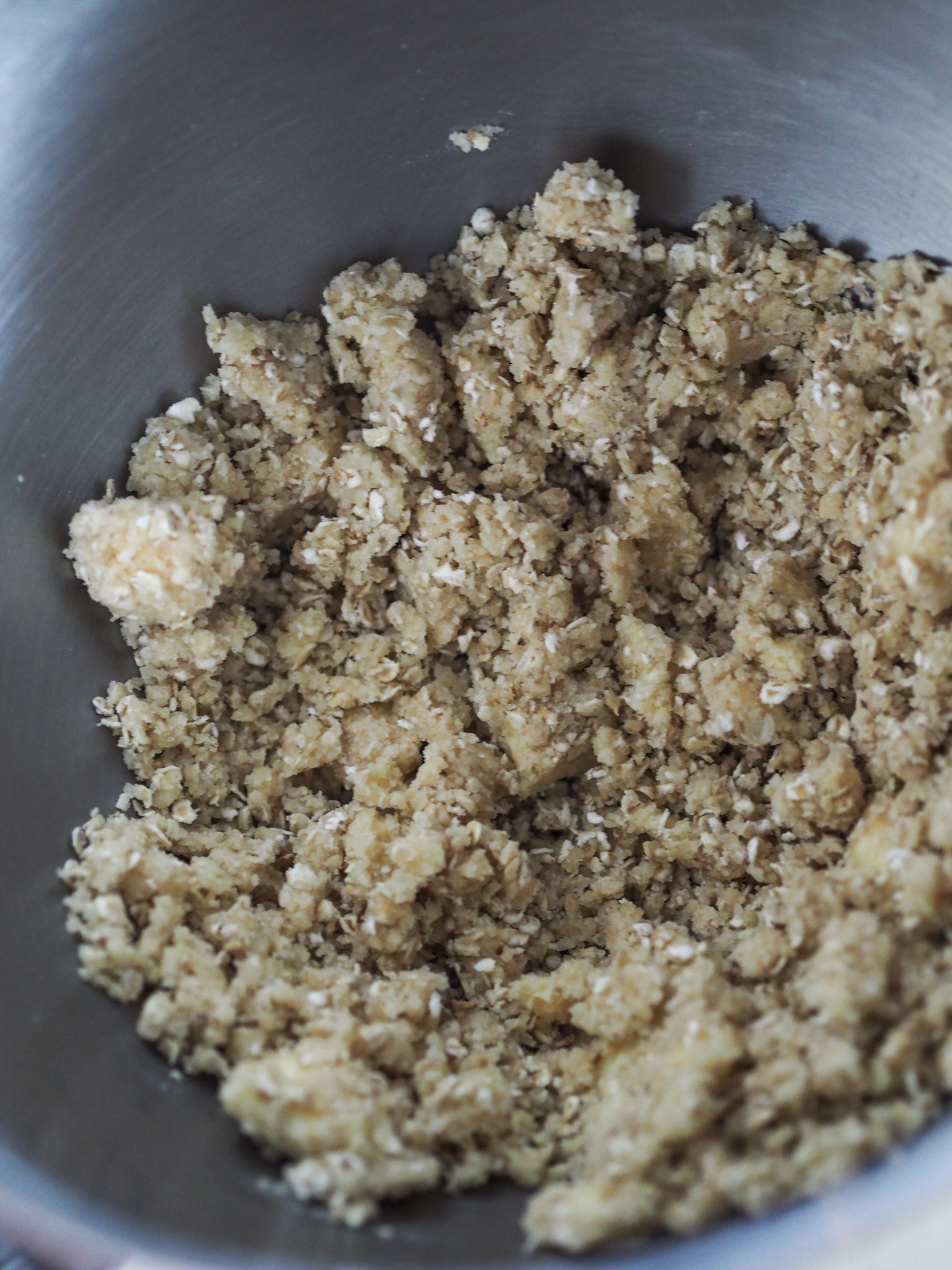 a crisp texture thanks to oats