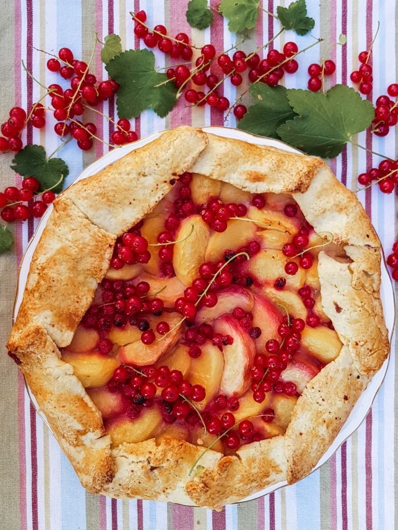 peach and red currant tart