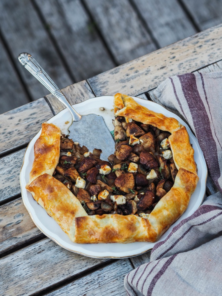 Galettes are called rustic tart in French. Here with mushroom and feta cheese feeling