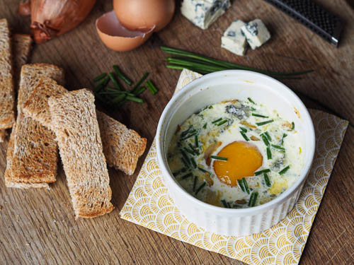 Egg en cocotte with blue cheese, French recipe