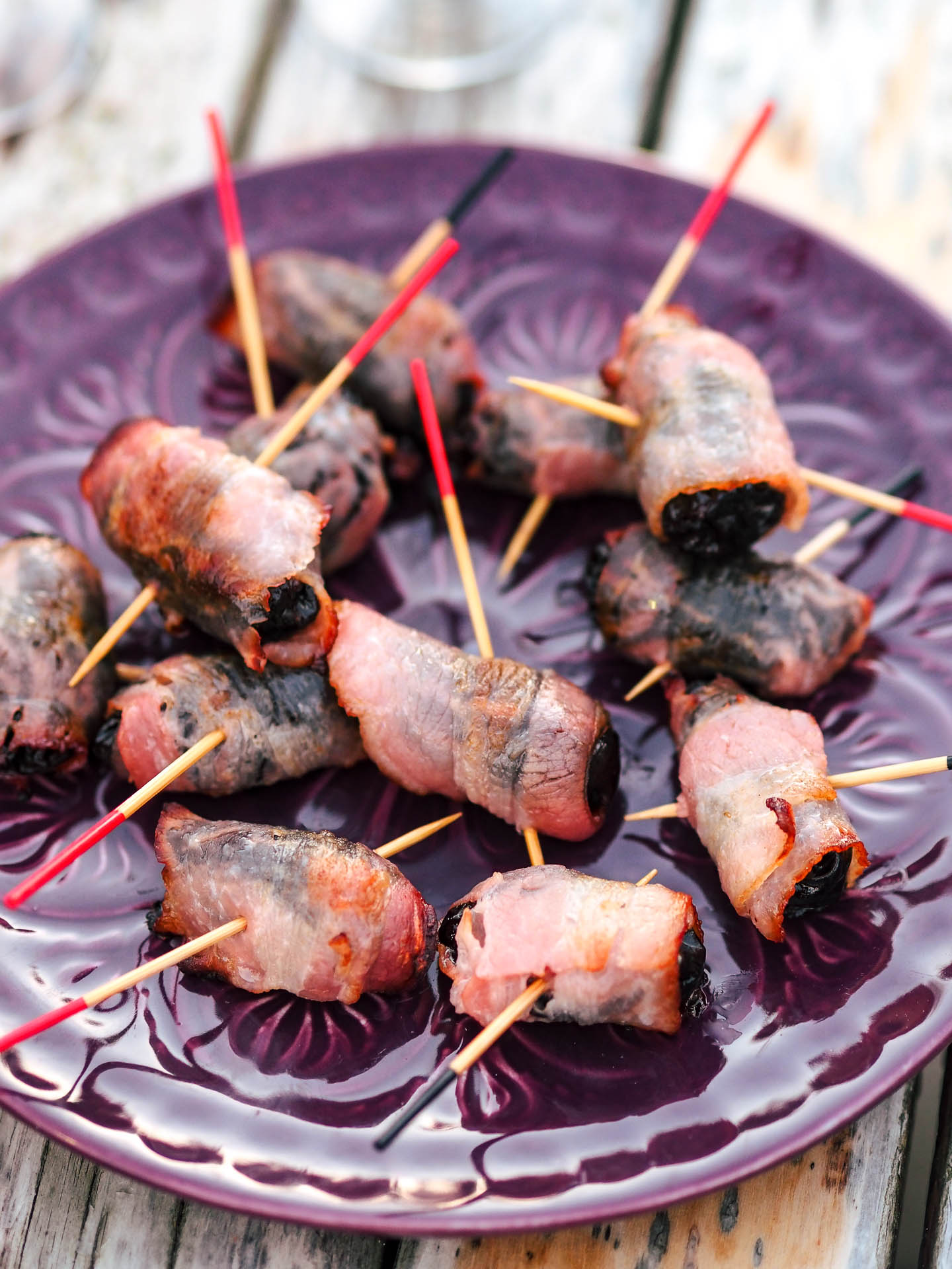 prune and bacon bites for delicious appetizer